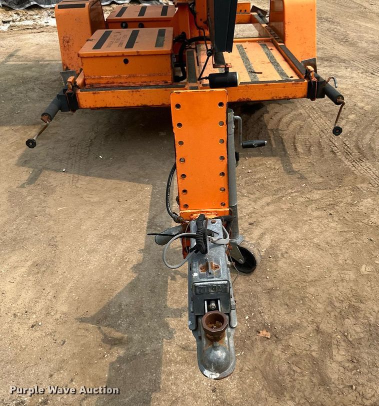 image for item AF9662 2008 Addco DH1000ALS  message board trailer