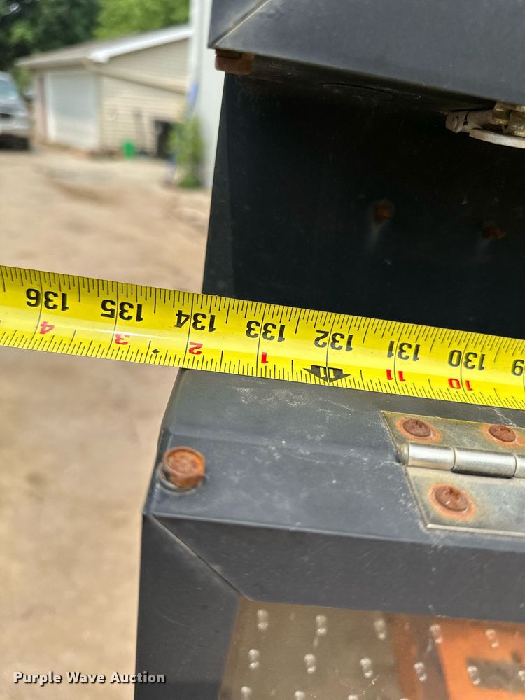 image for item AF9662 2008 Addco DH1000ALS  message board trailer