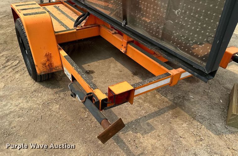 image for item AF9662 2008 Addco DH1000ALS  message board trailer