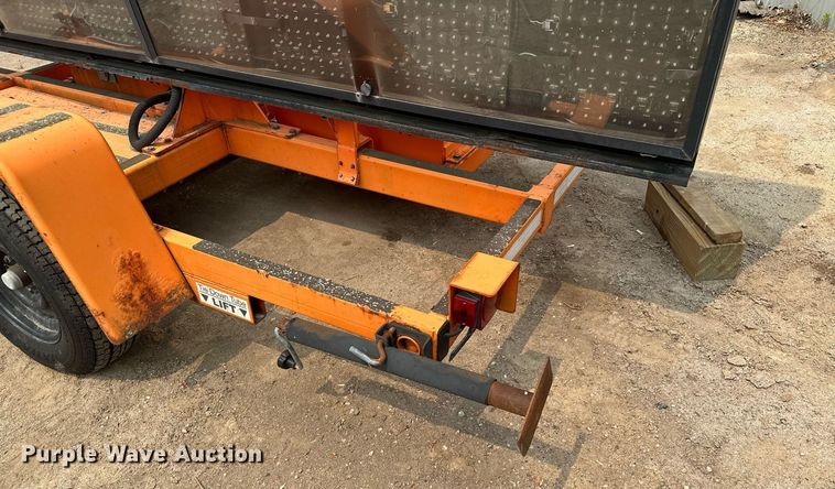 image for item AF9662 2008 Addco DH1000ALS  message board trailer