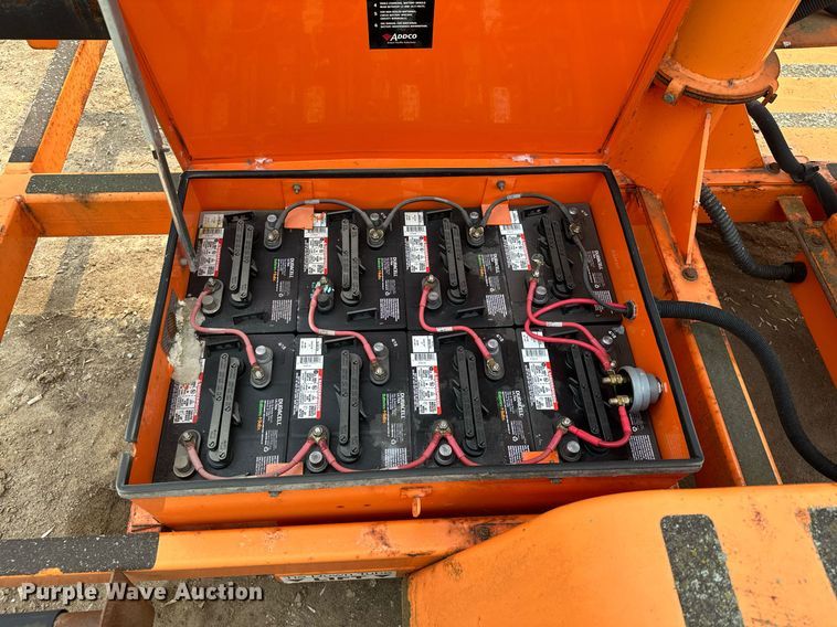 image for item AF9662 2008 Addco DH1000ALS  message board trailer