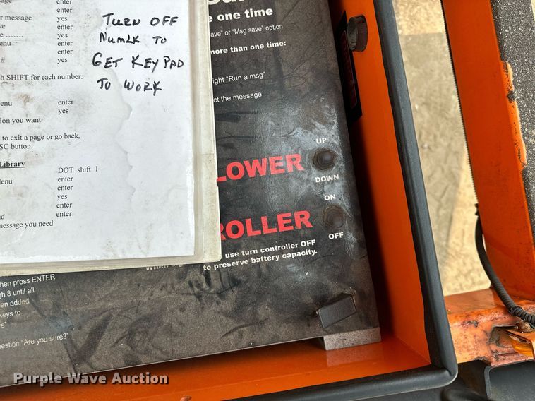 image for item AF9662 2008 Addco DH1000ALS  message board trailer