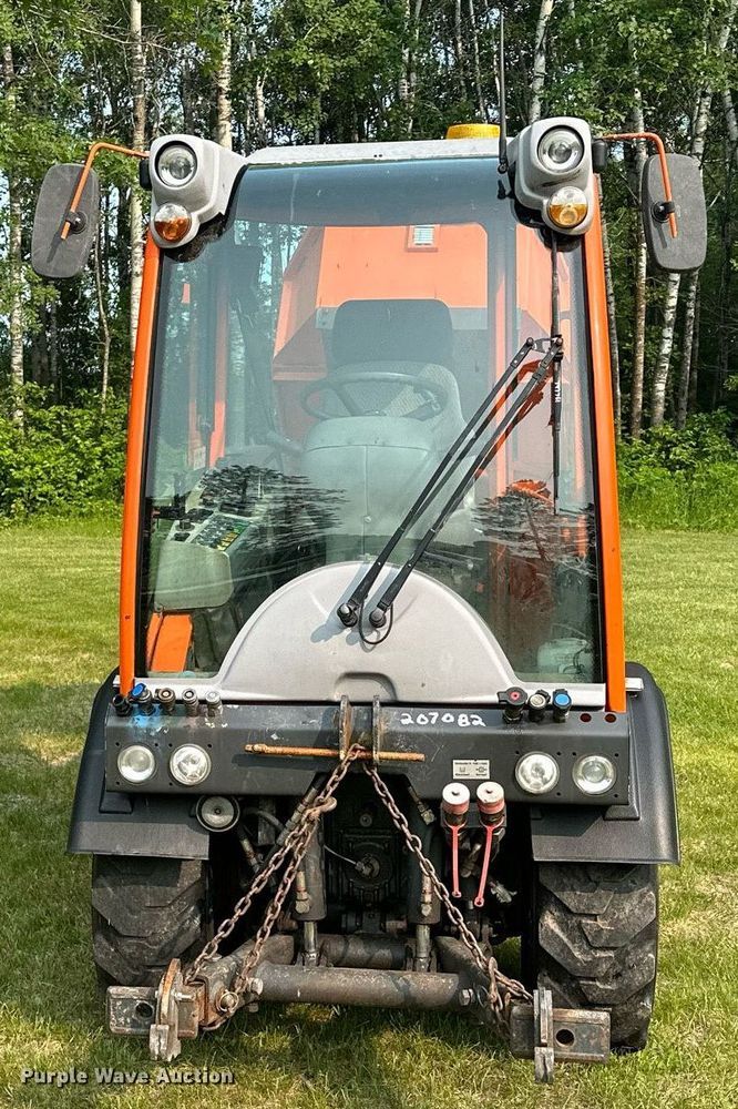 image for item AF9664 Holder C4.74  sidewalk tractor