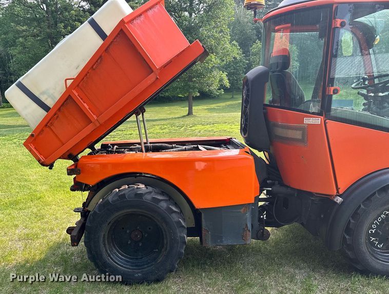 image for item AF9664 Holder C4.74  sidewalk tractor