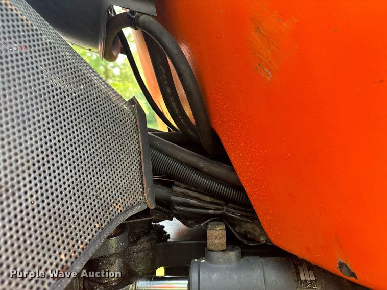 image for item AF9664 Holder C4.74  sidewalk tractor