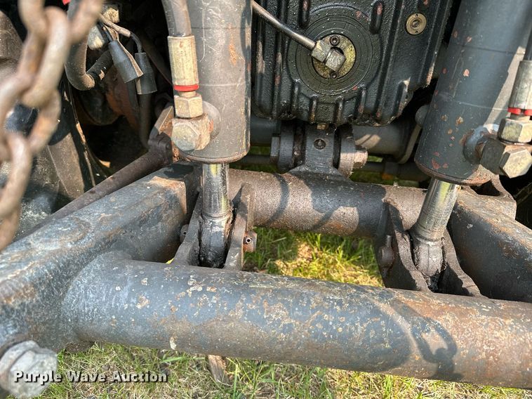 image for item AF9664 Holder C4.74  sidewalk tractor