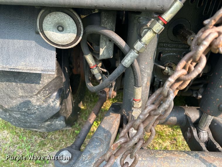 image for item AF9664 Holder C4.74  sidewalk tractor