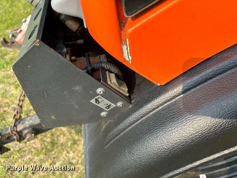 image for item AF9664 Holder C4.74  sidewalk tractor