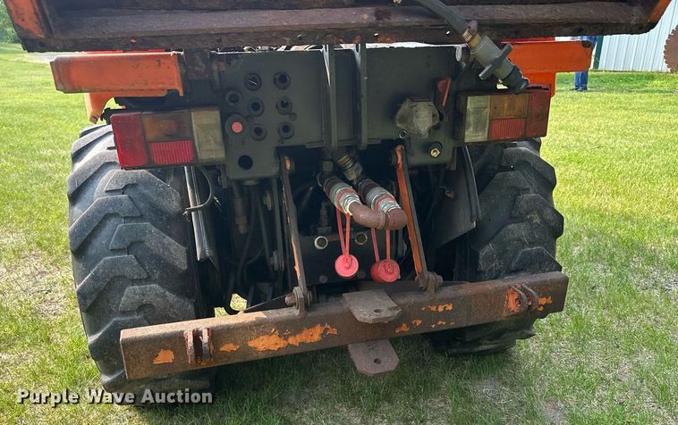 image for item AF9664 Holder C4.74  sidewalk tractor