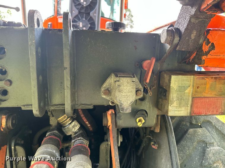 image for item AF9664 Holder C4.74  sidewalk tractor