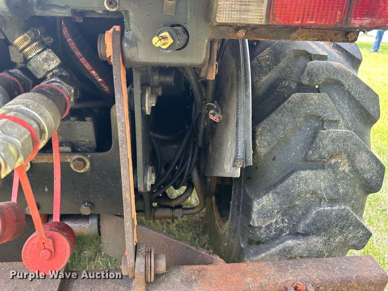 image for item AF9664 Holder C4.74  sidewalk tractor