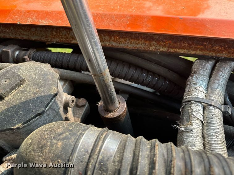 image for item AF9664 Holder C4.74  sidewalk tractor