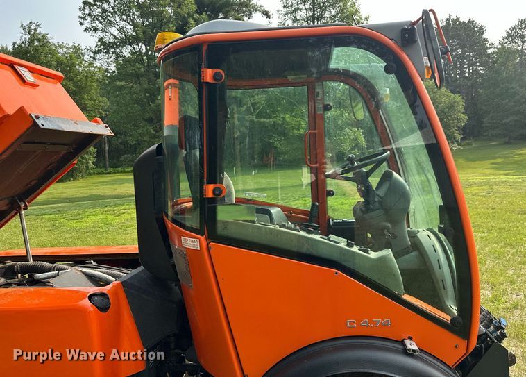 image for item AF9664 Holder C4.74  sidewalk tractor