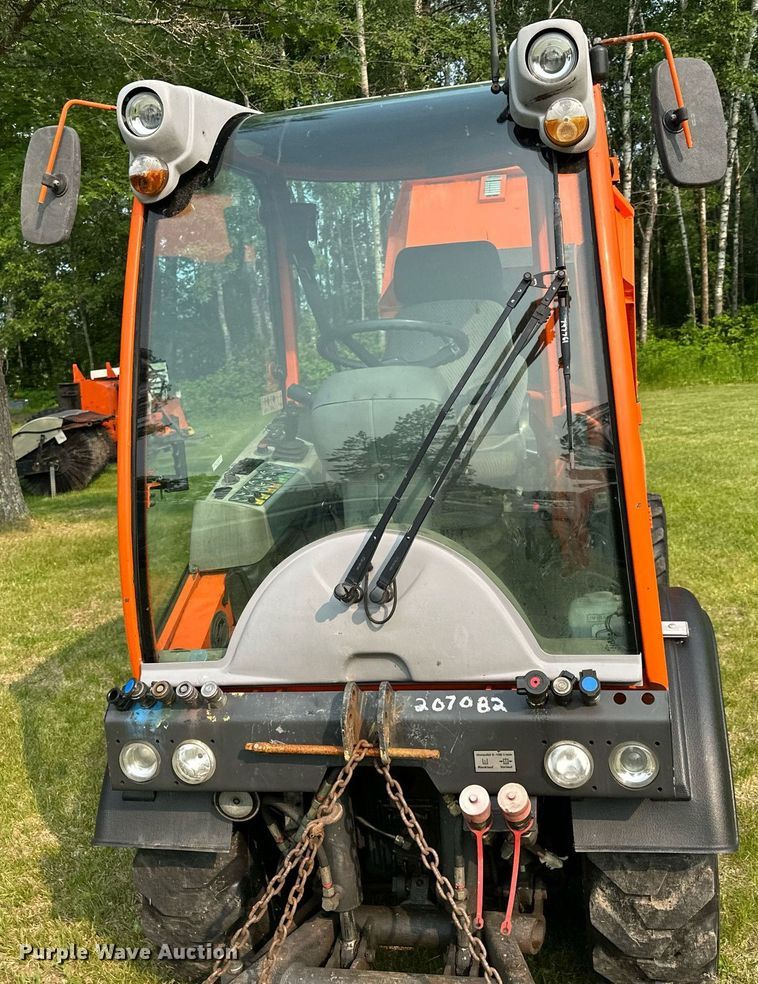 image for item AF9664 Holder C4.74  sidewalk tractor