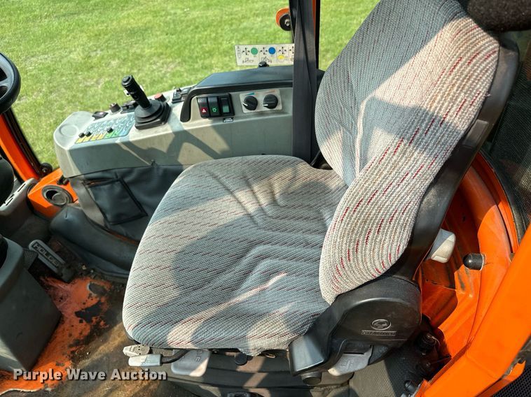 image for item AF9664 Holder C4.74  sidewalk tractor