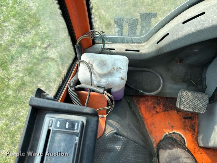 image for item AF9664 Holder C4.74  sidewalk tractor