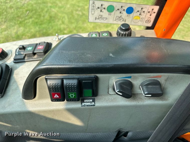 image for item AF9664 Holder C4.74  sidewalk tractor