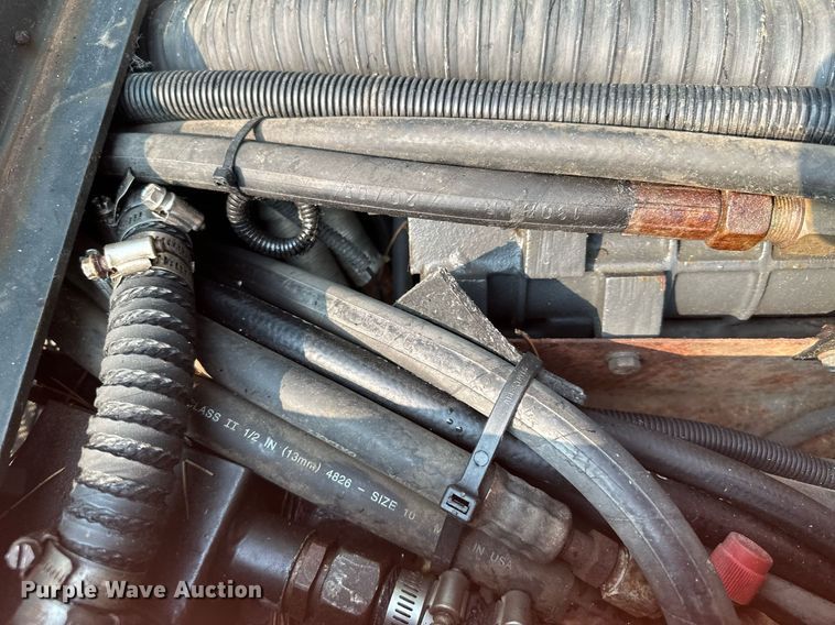 image for item AF9664 Holder C4.74  sidewalk tractor