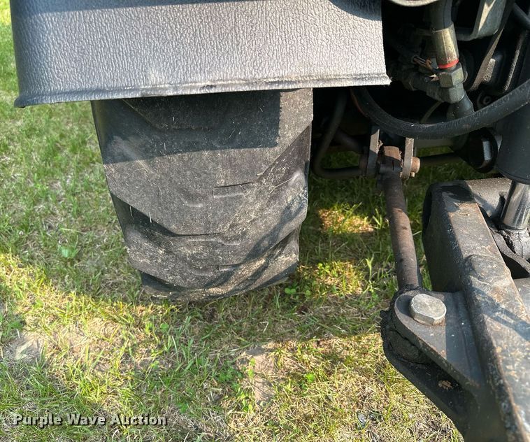 image for item AF9664 Holder C4.74  sidewalk tractor