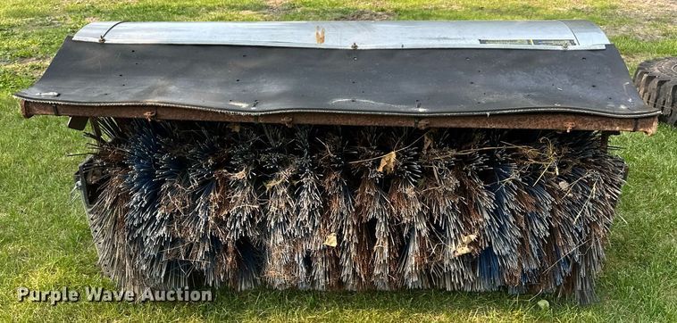 image for item AF9664 Holder C4.74  sidewalk tractor