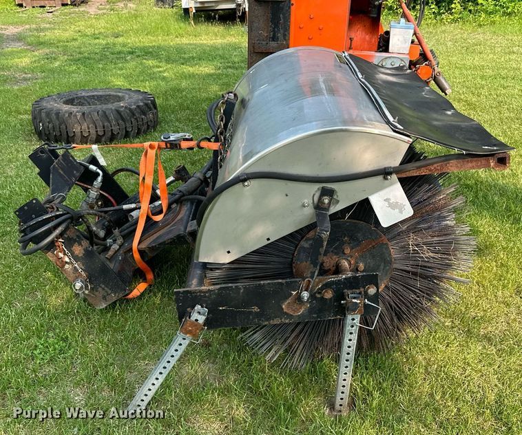 image for item AF9664 Holder C4.74  sidewalk tractor