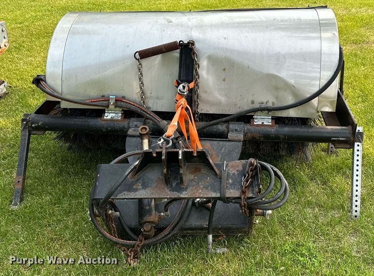 image for item AF9664 Holder C4.74  sidewalk tractor