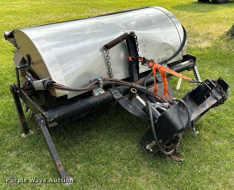 image for item AF9664 Holder C4.74  sidewalk tractor