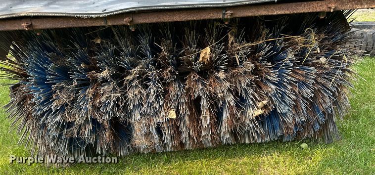 image for item AF9664 Holder C4.74  sidewalk tractor