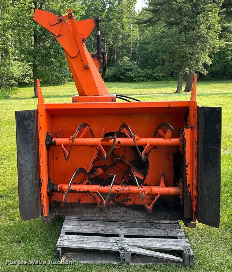 image for item AF9664 Holder C4.74  sidewalk tractor