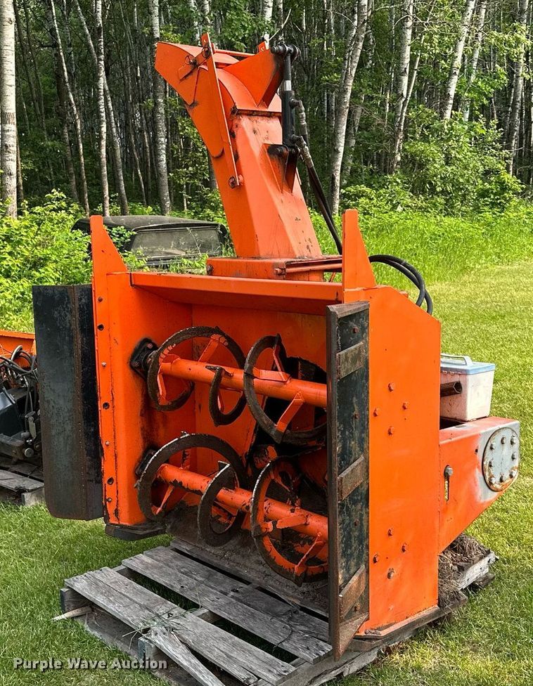 image for item AF9664 Holder C4.74  sidewalk tractor