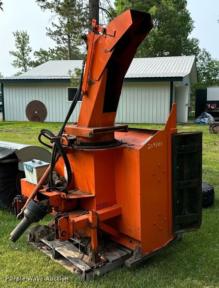 image for item AF9664 Holder C4.74  sidewalk tractor