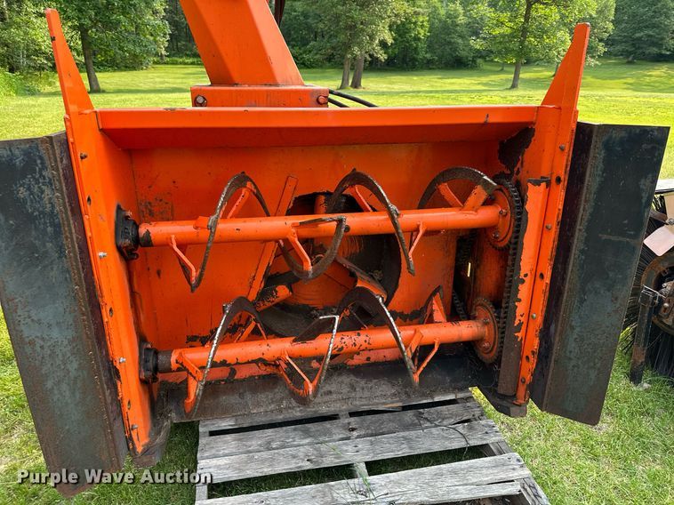 image for item AF9664 Holder C4.74  sidewalk tractor