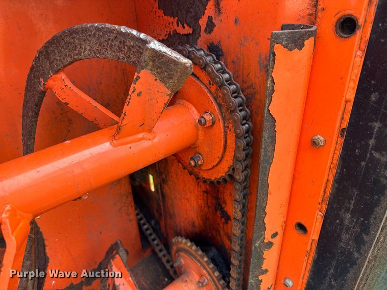 image for item AF9664 Holder C4.74  sidewalk tractor