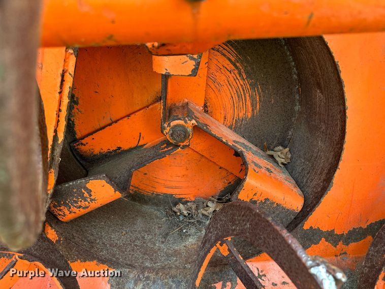 image for item AF9664 Holder C4.74  sidewalk tractor