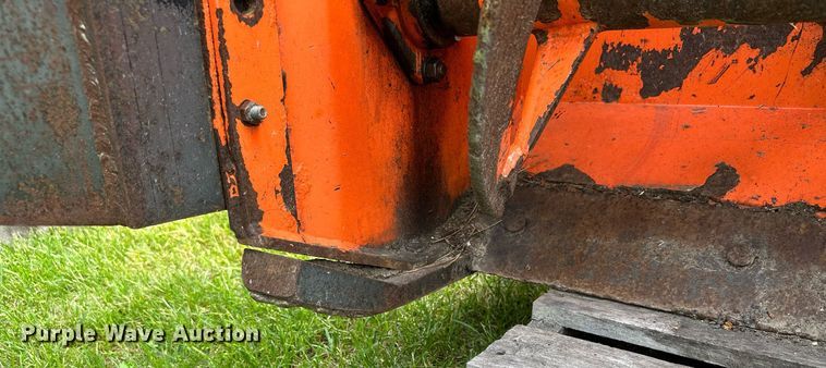 image for item AF9664 Holder C4.74  sidewalk tractor