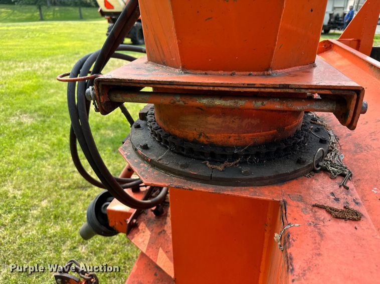 image for item AF9664 Holder C4.74  sidewalk tractor