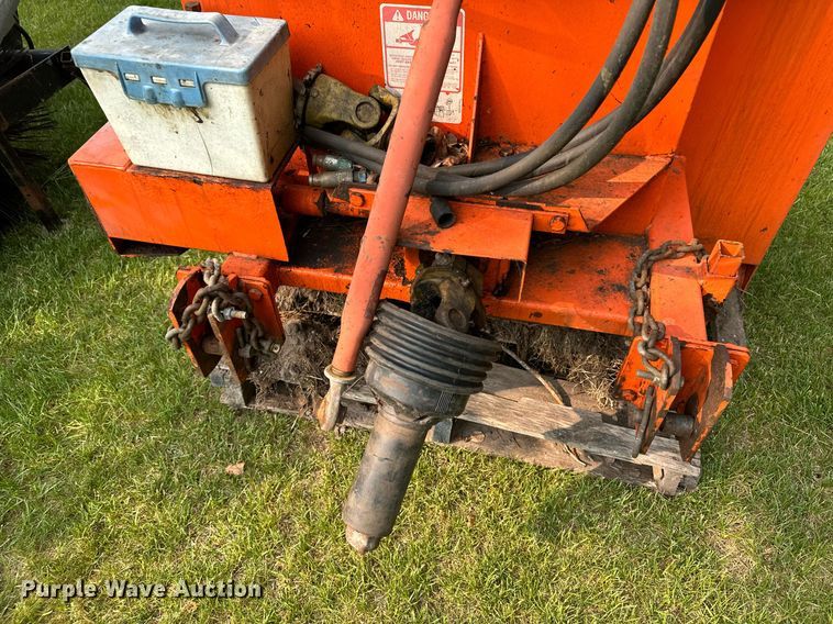 image for item AF9664 Holder C4.74  sidewalk tractor