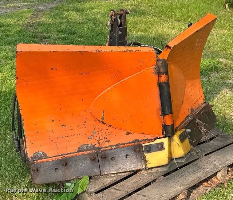 image for item AF9664 Holder C4.74  sidewalk tractor