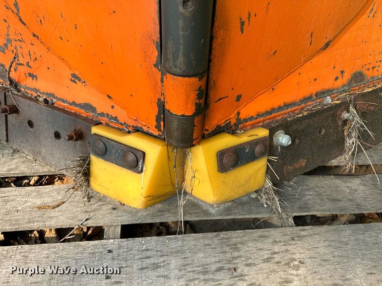 image for item AF9664 Holder C4.74  sidewalk tractor