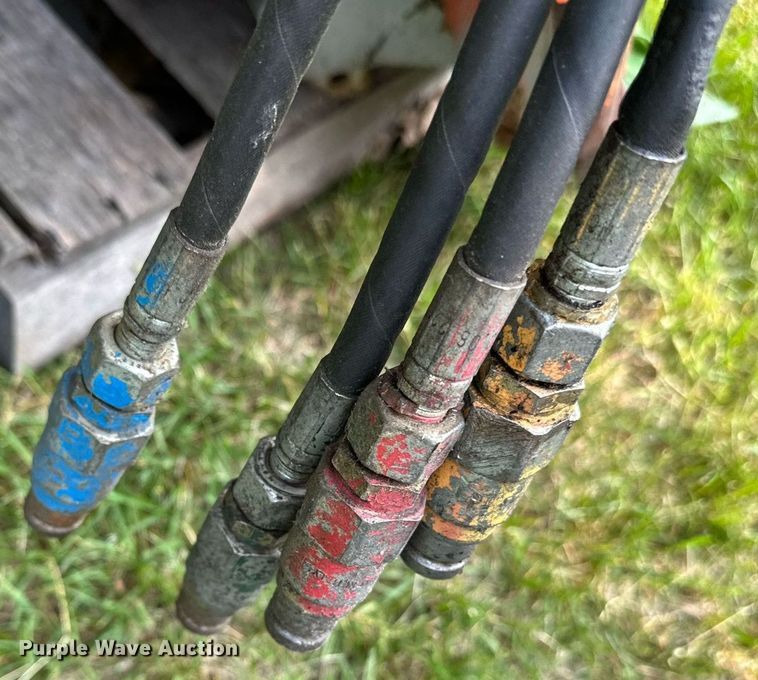 image for item AF9664 Holder C4.74  sidewalk tractor