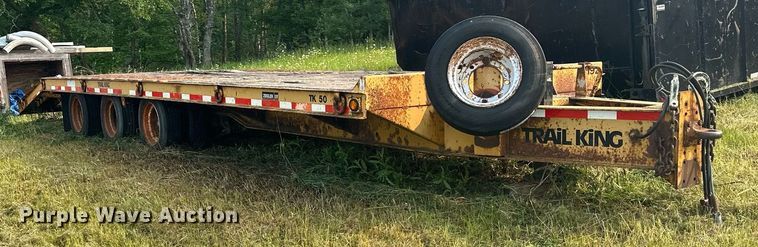 image for item AF9665 2002 Trail King TK50-3000  equipment trailer