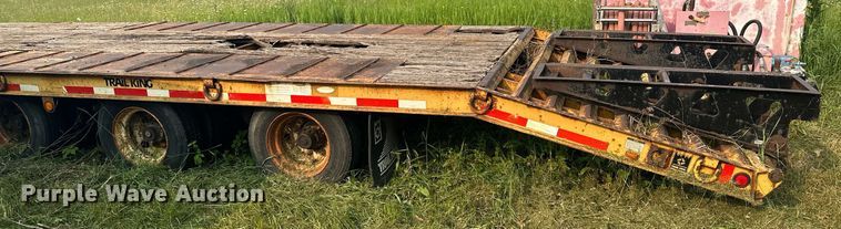 image for item AF9665 2002 Trail King TK50-3000  equipment trailer