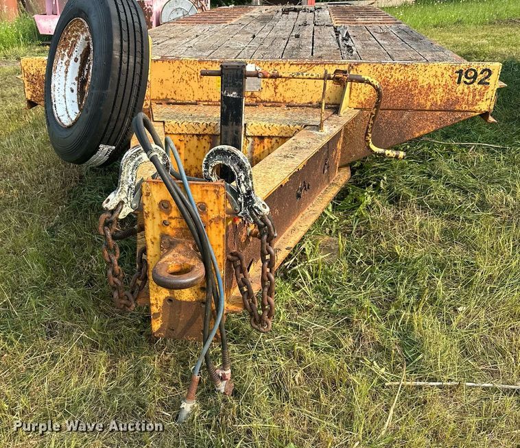 image for item AF9665 2002 Trail King TK50-3000  equipment trailer