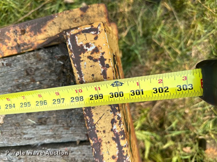 image for item AF9665 2002 Trail King TK50-3000  equipment trailer