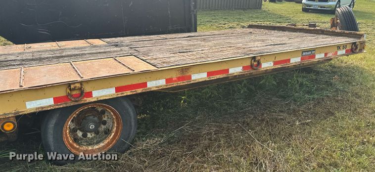 image for item AF9665 2002 Trail King TK50-3000  equipment trailer