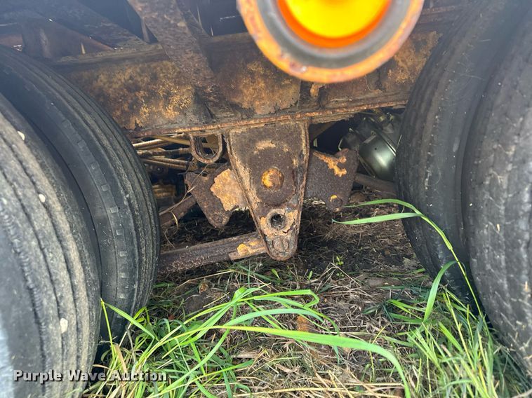 image for item AF9665 2002 Trail King TK50-3000  equipment trailer