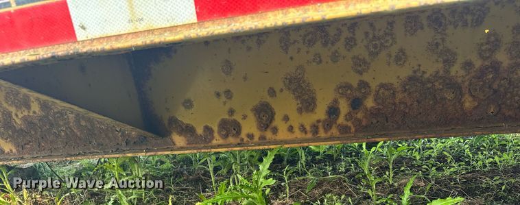 image for item AF9665 2002 Trail King TK50-3000  equipment trailer