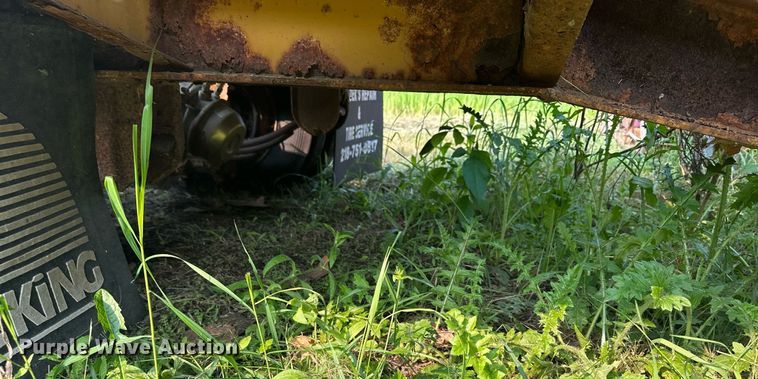 image for item AF9665 2002 Trail King TK50-3000  equipment trailer