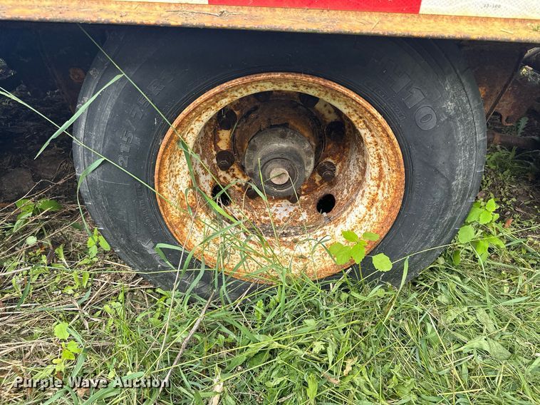 image for item AF9665 2002 Trail King TK50-3000  equipment trailer