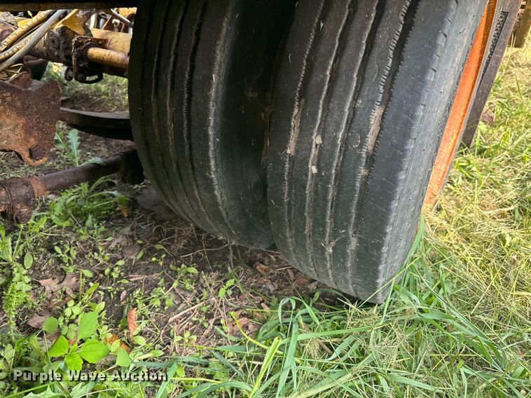 image for item AF9665 2002 Trail King TK50-3000  equipment trailer